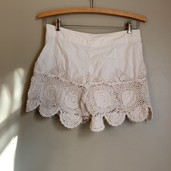 Free People Crochet Applique  Shorts boho festival hippie - Picture 5 of 8